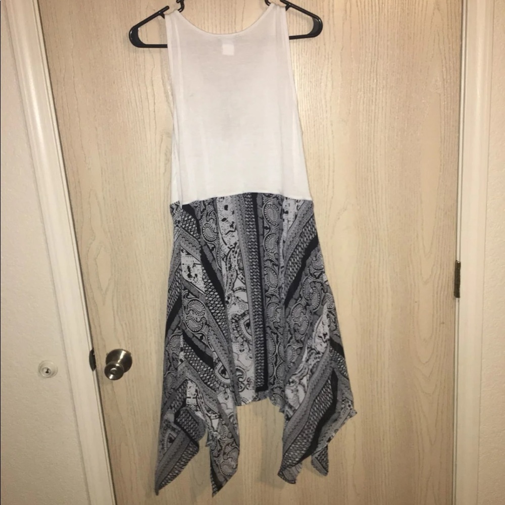 Dress - Picture 4 of 4